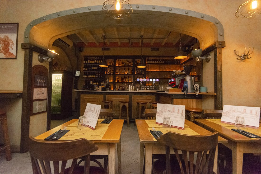 A Taverna 51 belső tere