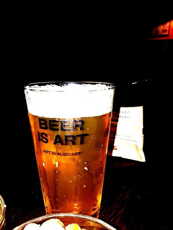 Söröspohár az Il Serpente pub galériájából